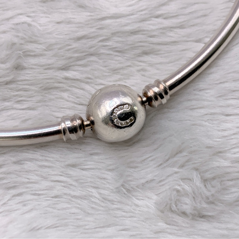 Chamilia Sterling Bangle Bracelet - Picture 4 of 7